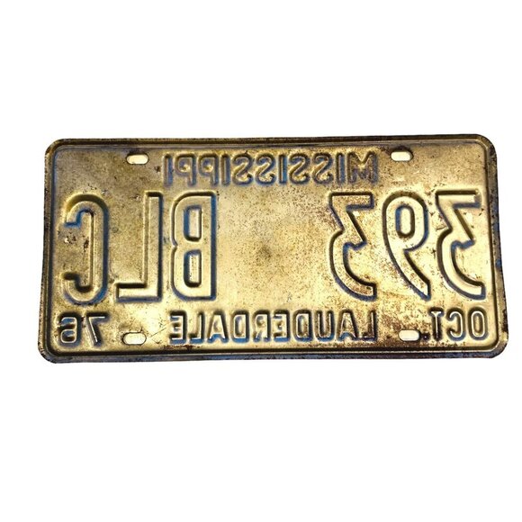 Old Antique 1976 Mississippi License Plate Car Tag Lauderdale Red Collectible - Picture 2 of 3